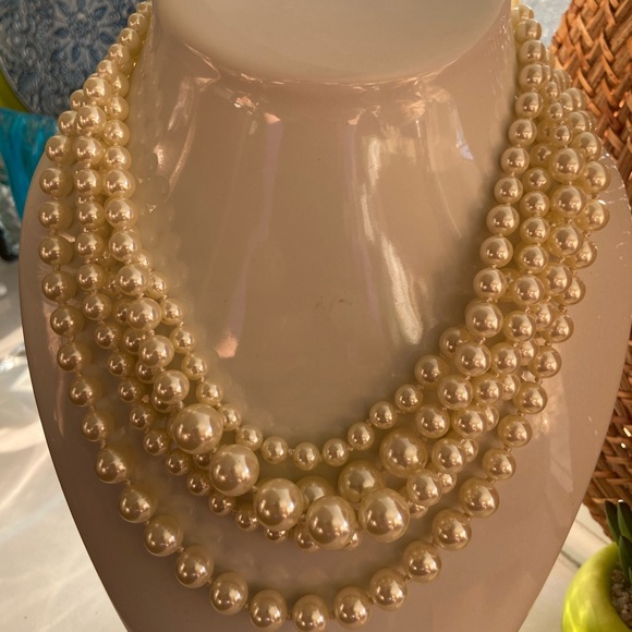 🔥 JCrew Faux Pearl Layered Necklace